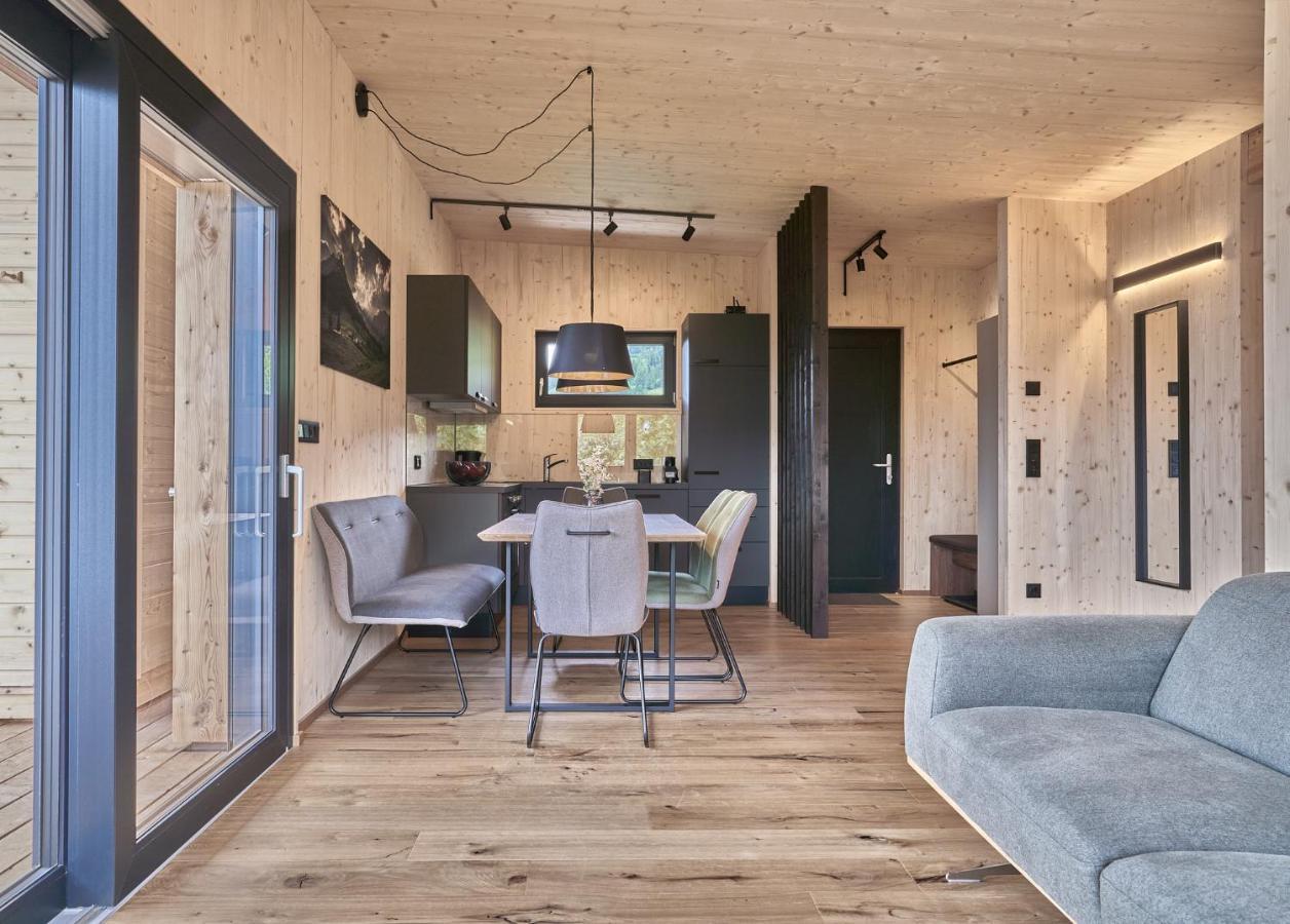 Black Forest Lodges - Gehobene Ferienwohnungen Mit Privatsaunas Tulfes Exterior foto