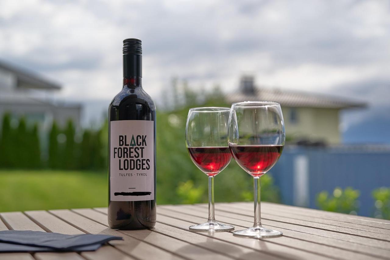 Black Forest Lodges - Gehobene Ferienwohnungen Mit Privatsaunas Tulfes Exterior foto