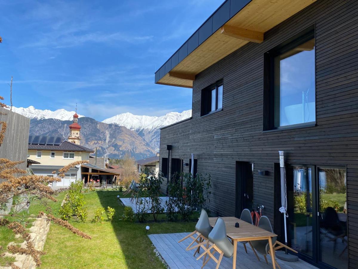 Black Forest Lodges - Gehobene Ferienwohnungen Mit Privatsaunas Tulfes Exterior foto